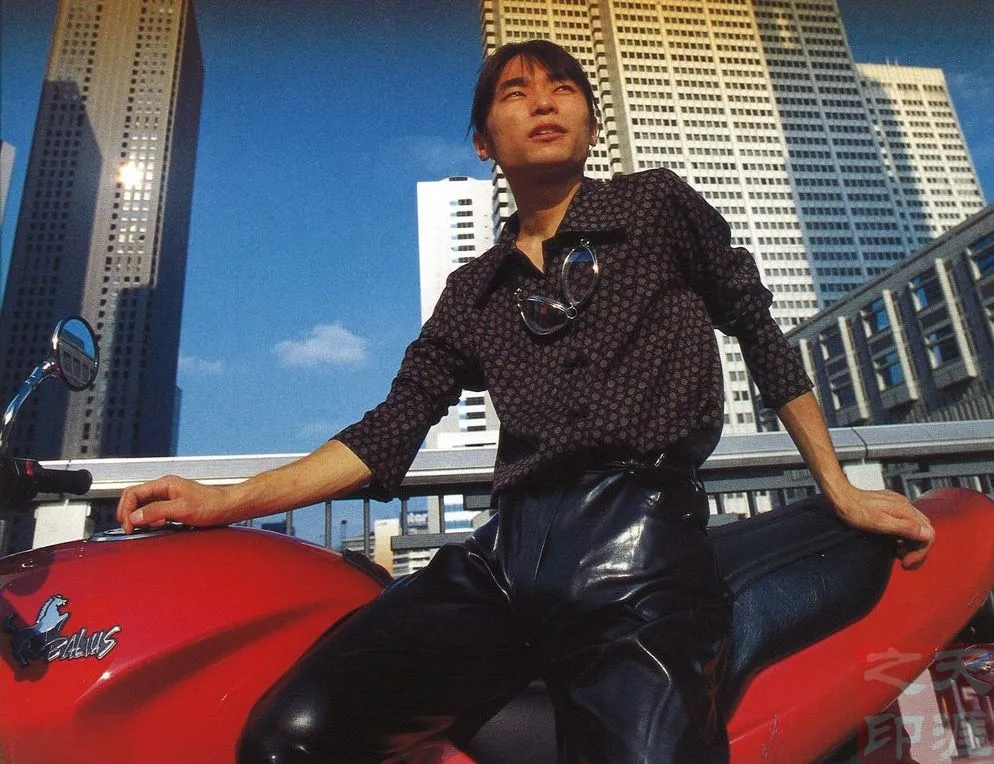 石田彰がバイクに乗る噂は本当？ミステリアスな趣味と素顔アイキャッチ