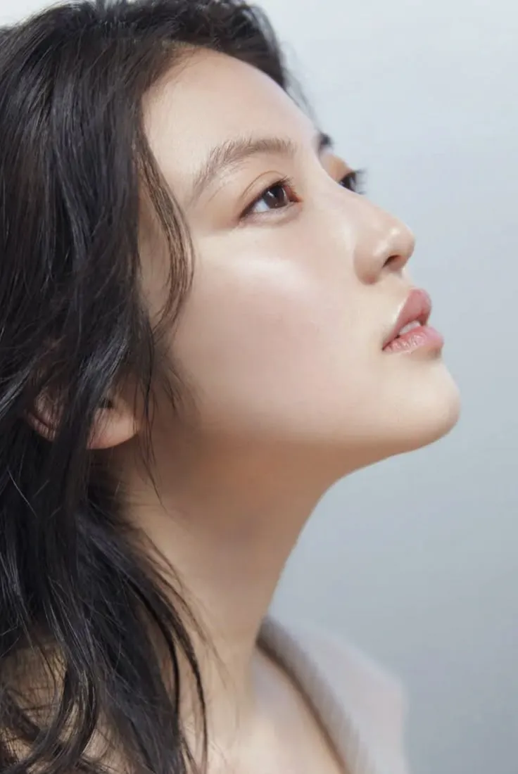 「出目」の基本情報：今田美桜の目と比較