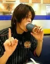 宮野真守とコップの謎!「コップ星人」誕生の瞬間と限定グッズ入手法アイキャッチ