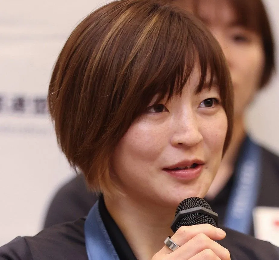 花澤香菜と顔が似てる人は誰？