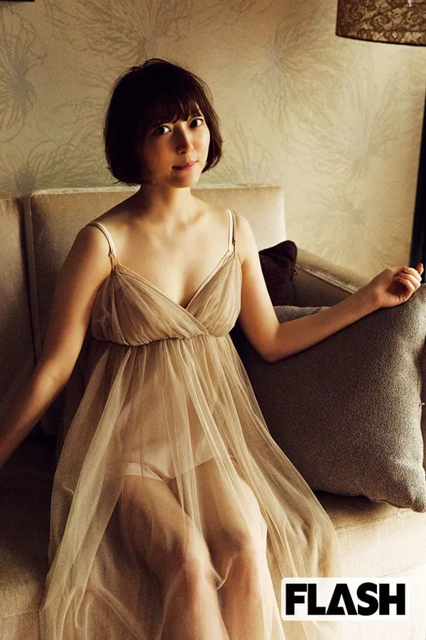 [cite_start]花澤香菜の「カップ」謎解き！「Dありません！」発言の真相からカップリング曲まで [cite: 1, 6, 9, 11]アイキャッチ